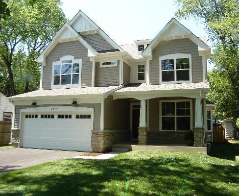 221 N Glenview Ave., Elmhurst, IL 60126