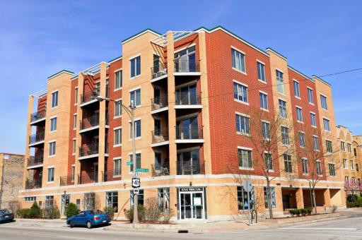 8000 Kilpatrick Ave. #2F, Skokie, IL 60076