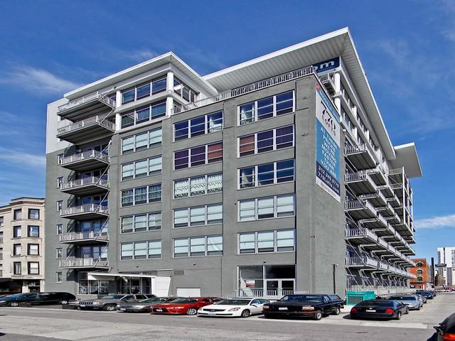 770 W Gladys St. #210, Chicago, IL 60661