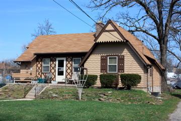 271 Oakwood Dr., Wood Dale, IL 60191