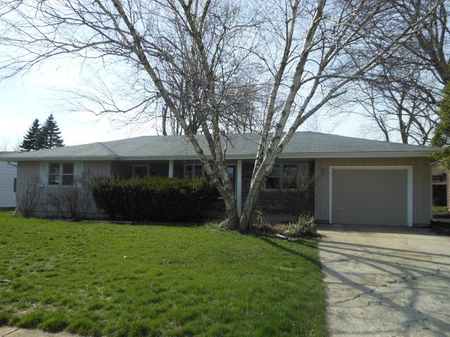 306 Hillcrest Dr., Algonquin, IL 60102