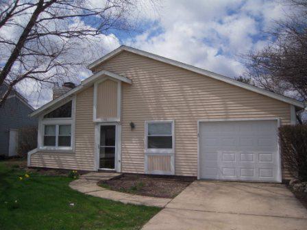 960 Greenfield Dr., Aurora, IL 60506