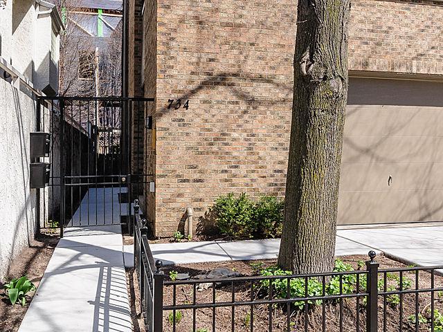 734 W Willow St. #3, Chicago, IL 60614