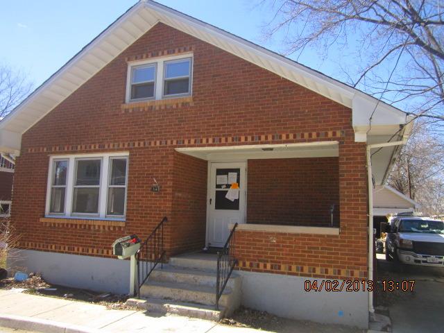 214 Channing Ct., Elgin, IL 60120