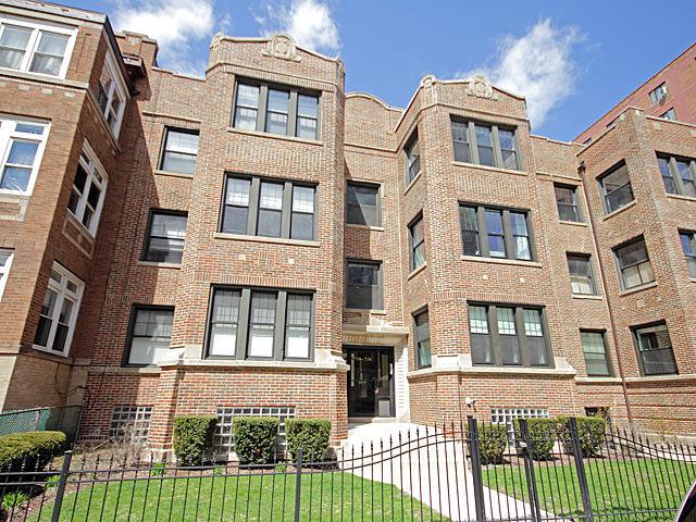 716 W Bittersweet Pl. #2, Chicago, IL 60613