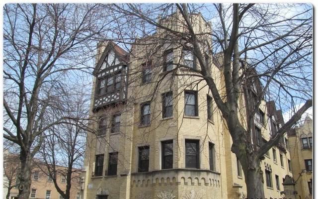 5655 N Spaulding Ave. #2W, Chicago, IL 60659