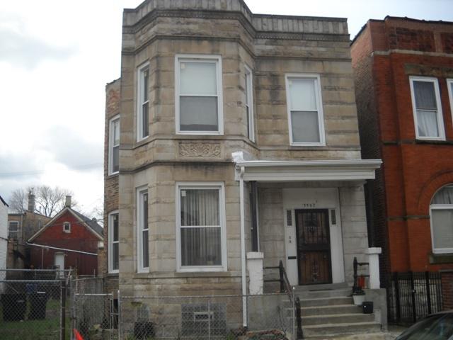 3507 W Walnut St., Chicago, IL 60624