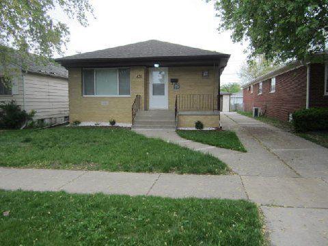 435 Mackinaw Ave., Calumet City, IL 60409