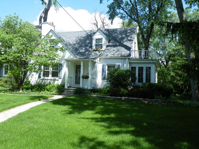 380 Oak St., Glen Ellyn, IL 60137