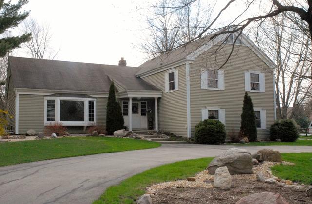 832 Highland Rd., Frankfort, IL 60423