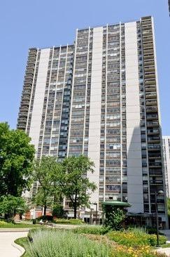 1360 N Sandburg Ter. #402C, Chicago, IL 60610