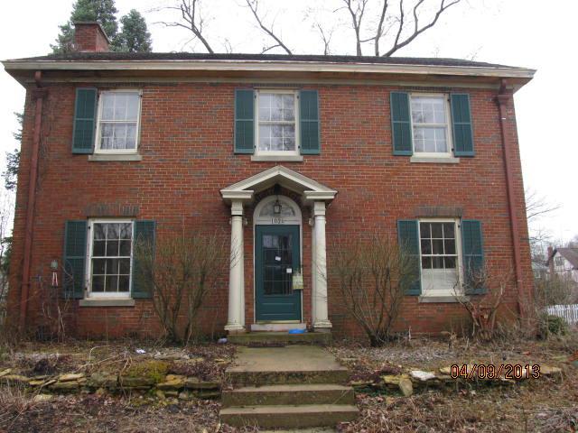 1026 W Downer Pl., Aurora, IL 60506