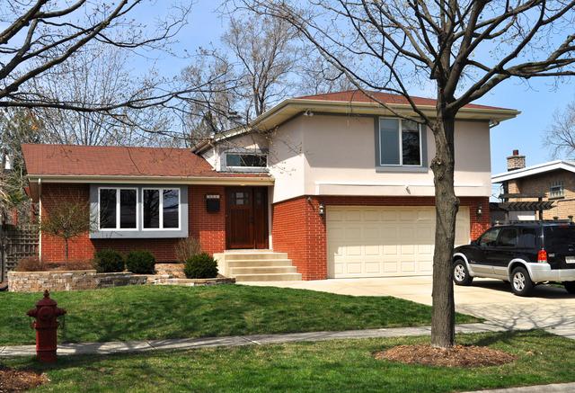 9016 S 49th Ct., Oak Lawn, IL 60453