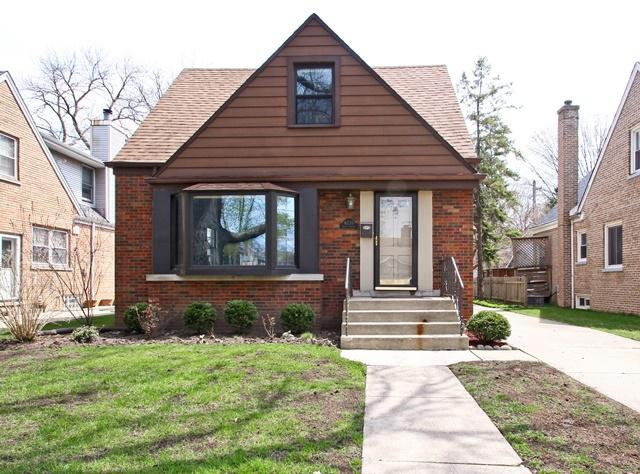 6235 N Legett, Chicago, IL 60646