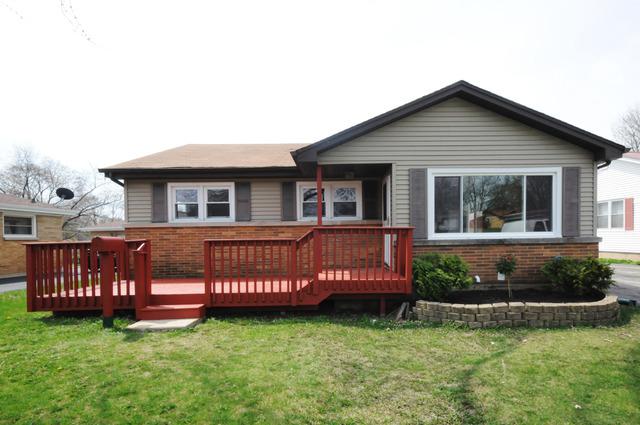 206 Dalton Ave., Mundelein, IL 60060