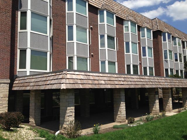 200 Thames Pkwy. #2M, Park Ridge, IL 60068