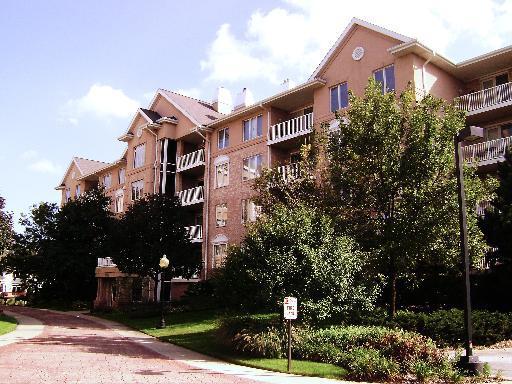1731 Pavilion Way #206, Park Ridge, IL 60068