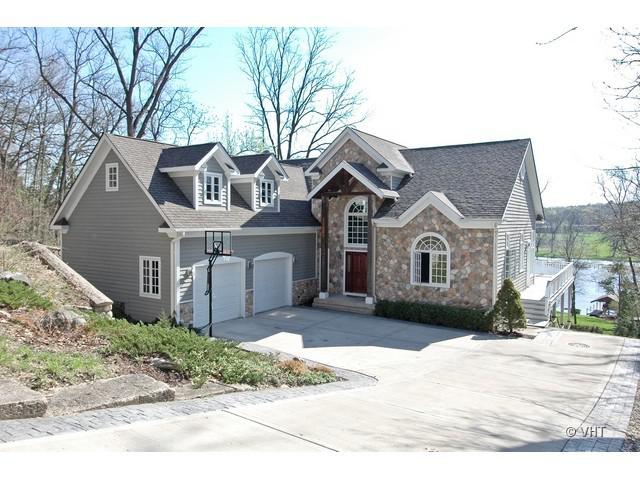 1901 Cary Rd., Algonquin, IL 60102