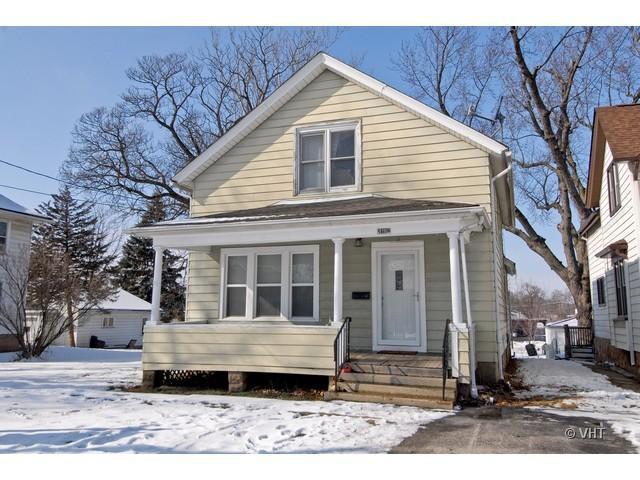 569 Woodlawn Ave., Aurora, IL 60505