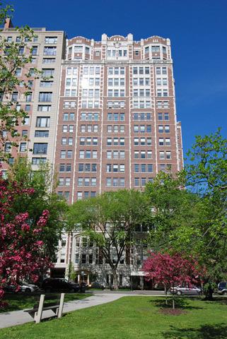 2440 N Lakeview Ave. #8F, Chicago, IL 60614