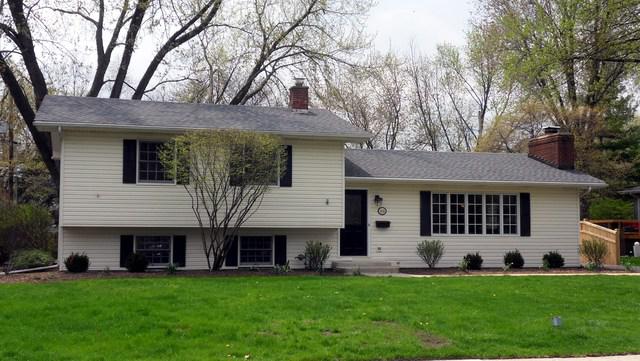560 Spruce Dr., Naperville, IL 60540