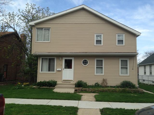 828 Singer Ave., Lemont, IL 60439