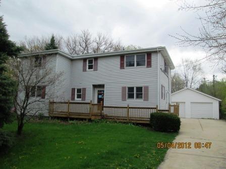 15 S Valley Rd., Glen Ellyn, IL 60137