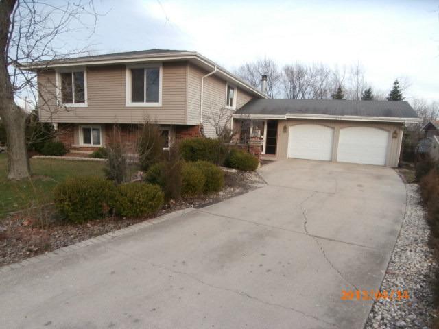 1015 Lancaster Ct., Hoffman Estates, IL 60169