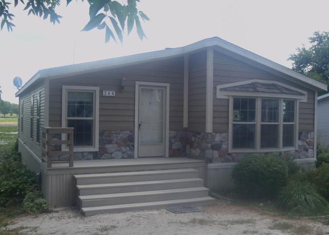 244 Misty Ridge Dr., Lakemoor, IL 60050