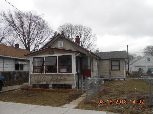 412 Bangs St., Aurora, IL 60505