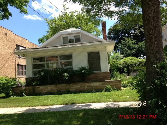 111 N Chapel St., Waukegan, IL 60085