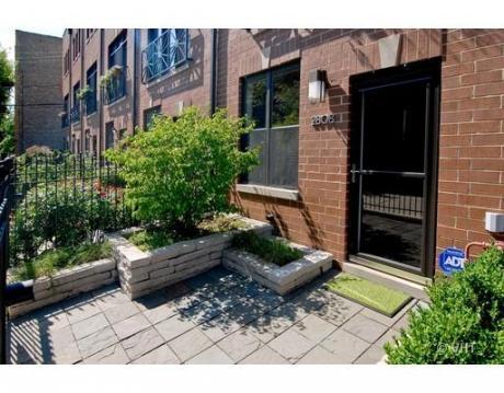 2808 W Dickens St., Chicago, IL 60647