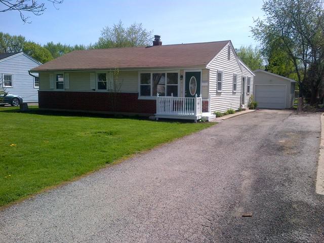613 Westgate Dr., Aurora, IL 60506
