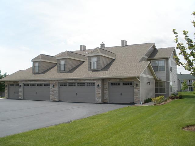 977 Arvle Cir. #1, Sycamore, IL 60178