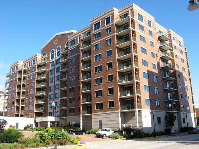 750 Pearson St. #605, Des Plaines, IL 60016