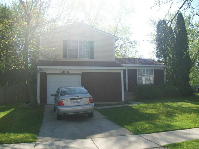 1225 Foxcroft Dr., Aurora, IL 60506