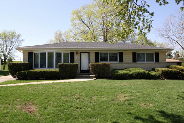 611 Merlin Dr., Schaumburg, IL 60193