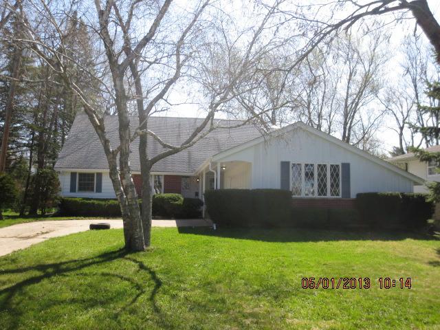 618 Russell Rd., Dekalb, IL 60115