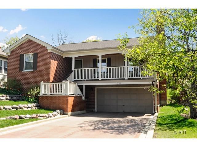 235 Coolidge Ave., Barrington, IL 60010