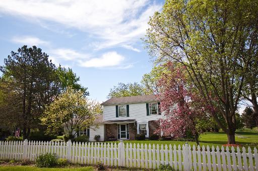 28701 W Park Dr., Barrington, IL 60010