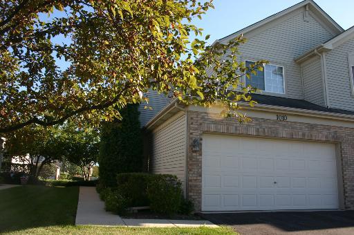 1010 Parkhill Cir., Aurora, IL 60504