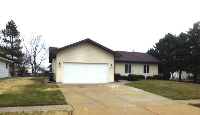 2004 Hawthorne Ct., Plano, IL 60545