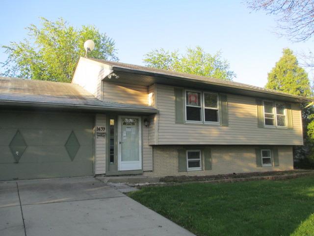 1439 N Green Meadows Blvd., Streamwood, IL 60107