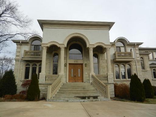 202 79th St., Willowbrook, IL 60527