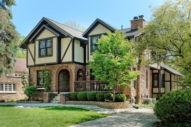 4607 Oakwood Ave., Downers Grove, IL 60515