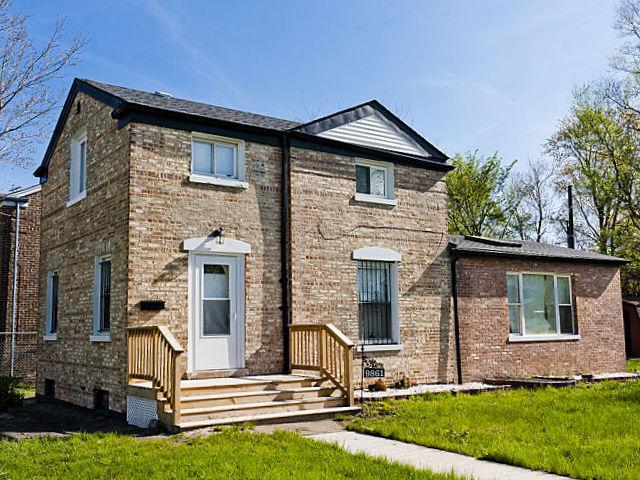 9861 S Calhoun Ave., Chicago, IL 60617
