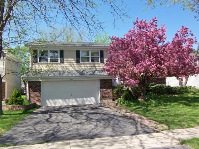 830 Durham Ln., Grayslake, IL 60030
