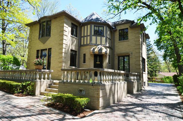 587 Hickory Rd., Glen Ellyn, IL 60137