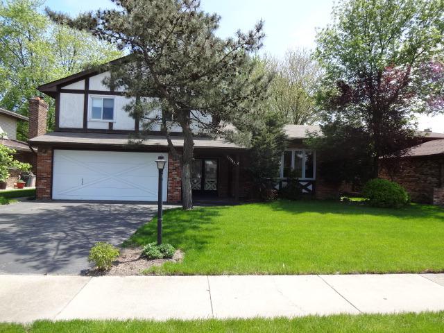 18525 Clyde Ave., Lansing, IL 60438