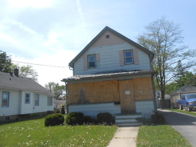 921 Talma St., Aurora, IL 60505